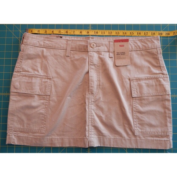 Levi’s Women's '94 Cargo Mini Skirt Size 32 Khaki Tan Beige Mid Rise $59.50 NWT - Picture 3 of 12